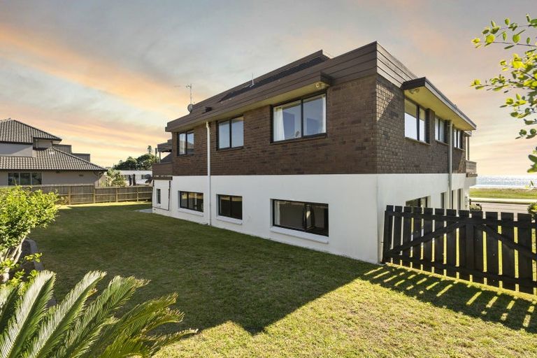 Photo of property in 76 Marine Parade, Mount Maunganui, 3116