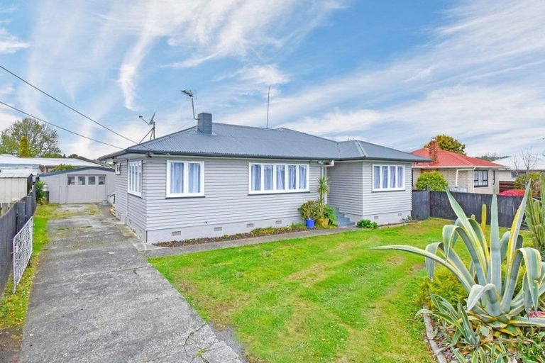 Photo of property in 34 Rollerson Street, Papakura, 2110