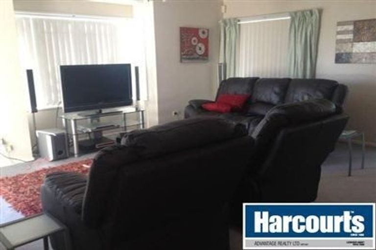 Photo of property in 49 Gravatt Road, Papamoa Beach, Papamoa, 3118