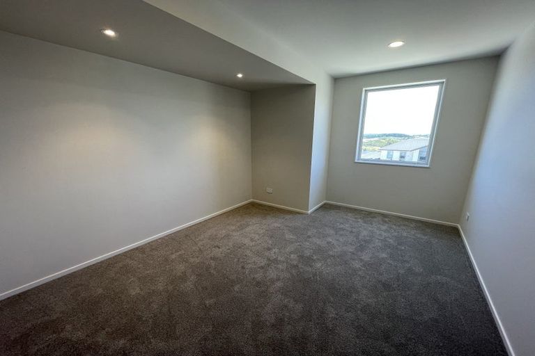 Photo of property in 17 Sunnyheights Road, Orewa, 0931