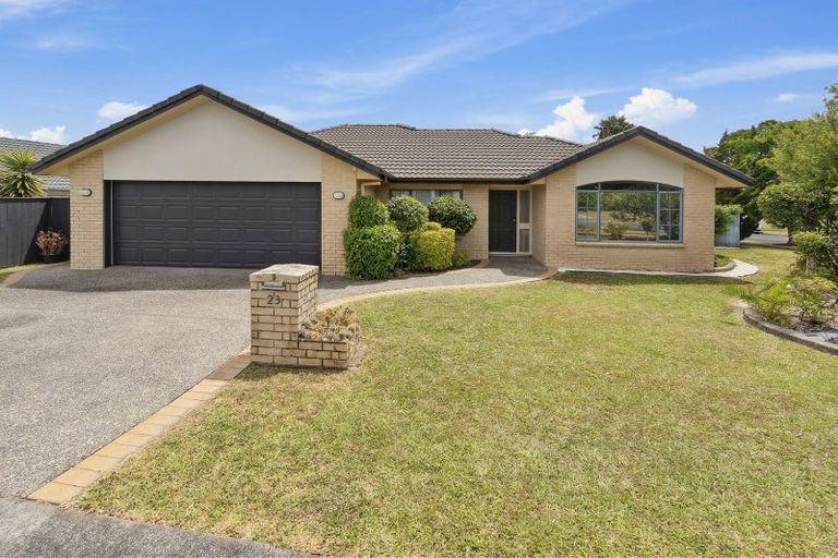 Photo of property in 23 Delmont Close, East Tamaki Heights, Auckland, 2016