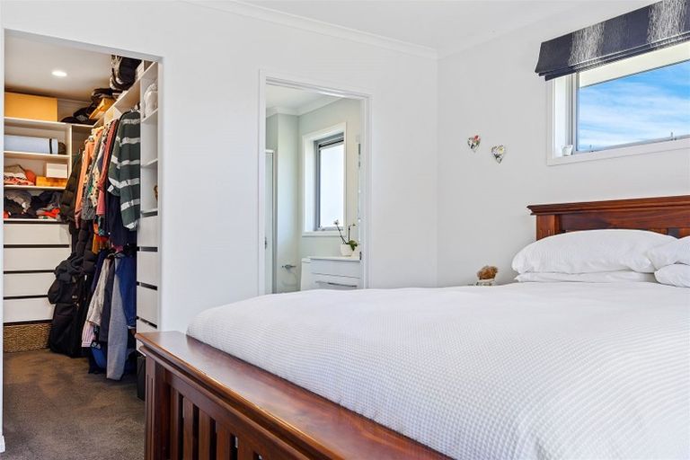 Photo of property in 155 Queenspark Drive, Parklands, Christchurch, 8083