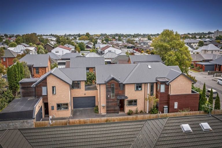 Photo of property in 15a Burdale Street, Riccarton, Christchurch, 8011