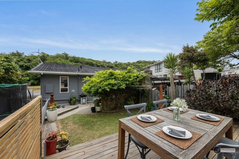 Photo of property in 208b Major Drive, Kelson, Lower Hutt, 5010