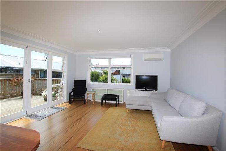 Photo of property in 3/28 West Coast Road, Glen Eden, Auckland, 0602