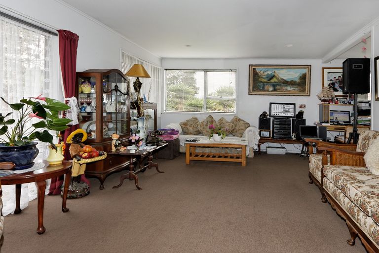 Photo of property in 40 Lemnos Place, Titirangi, Auckland, 0604