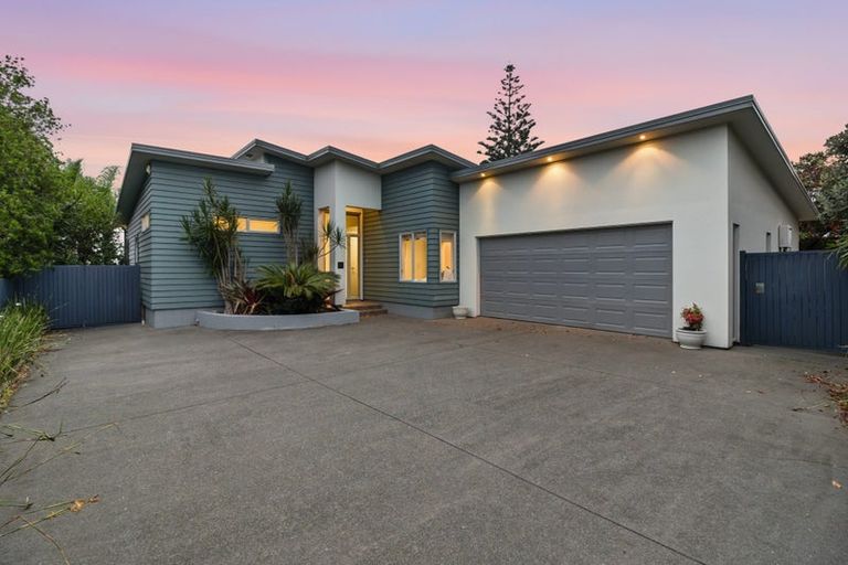 Photo of property in 48 Aurea Avenue, Pakuranga, Auckland, 2010