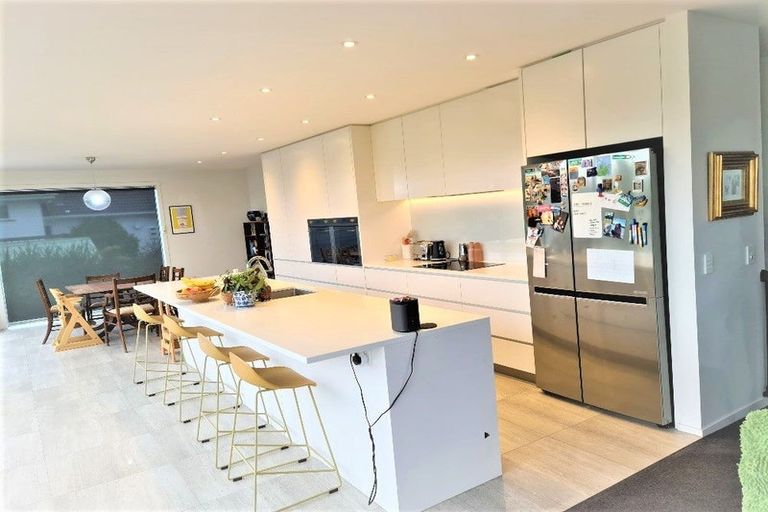 Photo of property in 1/14 Rothesay Bay Road, Rothesay Bay, Auckland, 0630