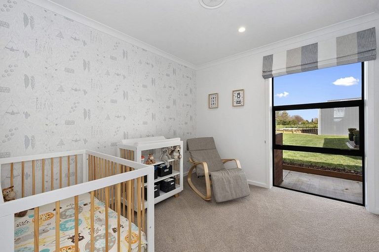 Photo of property in 9 South Oaks Close, Pukemoremore, Cambridge, 3493