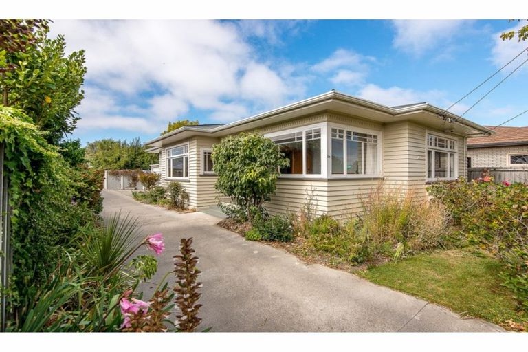 Photo of property in 1/30 Penrith Avenue, Somerfield, Christchurch, 8024