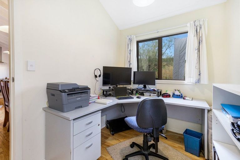 Photo of property in 27 Fincham Road, Raumati Beach, Paraparaumu, 5032