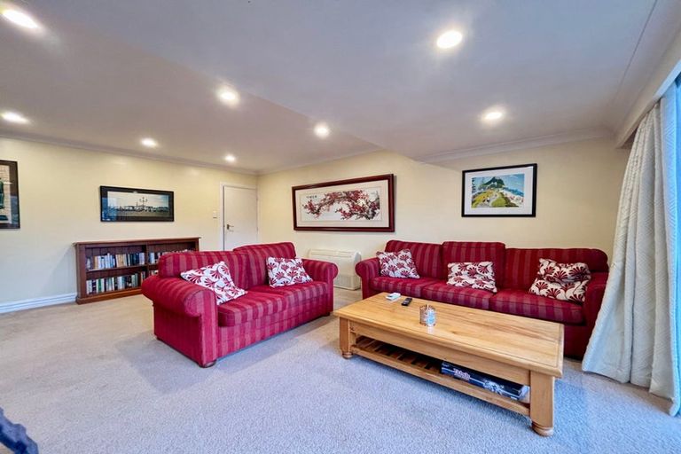 Photo of property in 18 Karachi Crescent, Khandallah, Wellington, 6035