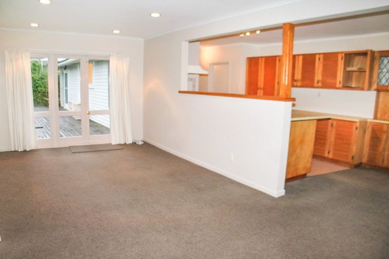 Photo of property in 21 Richards Avenue, Forrest Hill, Auckland, 0620