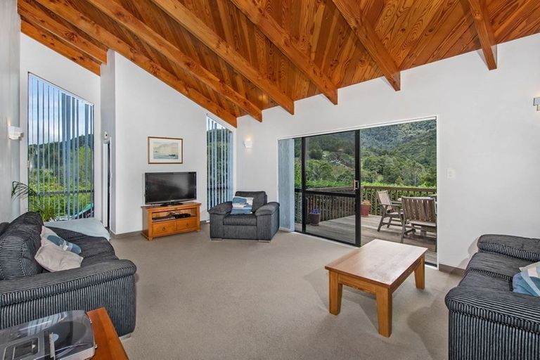 Photo of property in 9 Ngahere Drive, Horahora, Whangarei, 0110