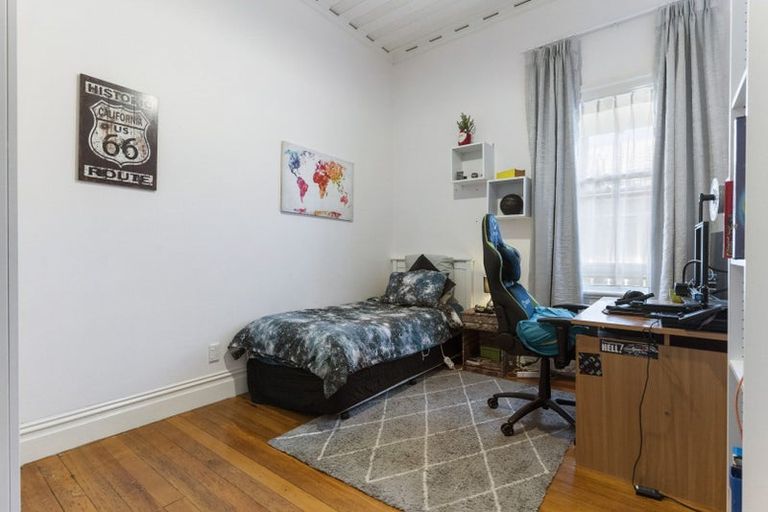 Photo of property in 140 Coronation Road, Mangere Bridge, Auckland, 2022