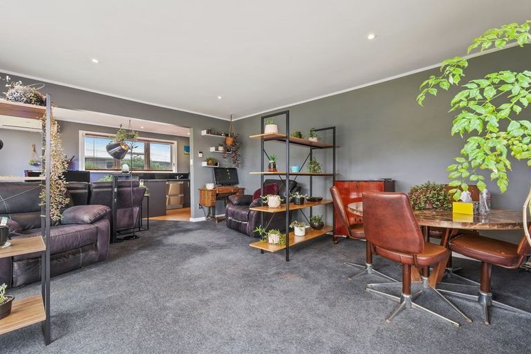 Photo of property in 677 Main South Road, Islington, Christchurch, 8042