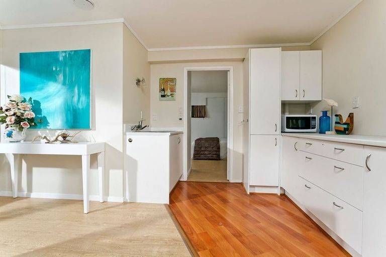 Photo of property in 223 Glamorgan Drive, Torbay, Auckland, 0630