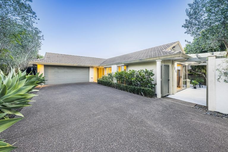 Photo of property in 6 Kilimanjaro Drive, Northpark, Auckland, 2013