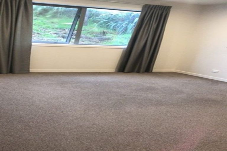 Photo of property in 70 Headland Drive, Long Bay, Auckland, 0630