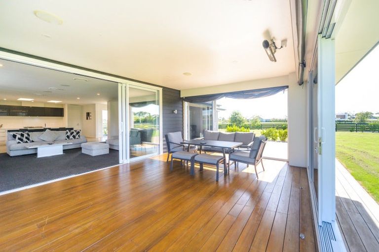 Photo of property in 33 Hartwell Drive, Kelvin Grove, Palmerston North, 4470
