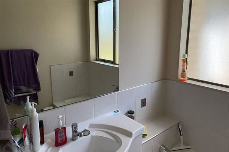 Photo of property in 22 Feeny Crescent, East Tamaki, Auckland, 2013