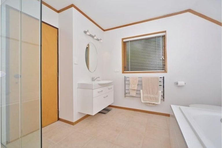 Photo of property in 130 Atawhai Road, Fitzherbert, Palmerston North, 4410