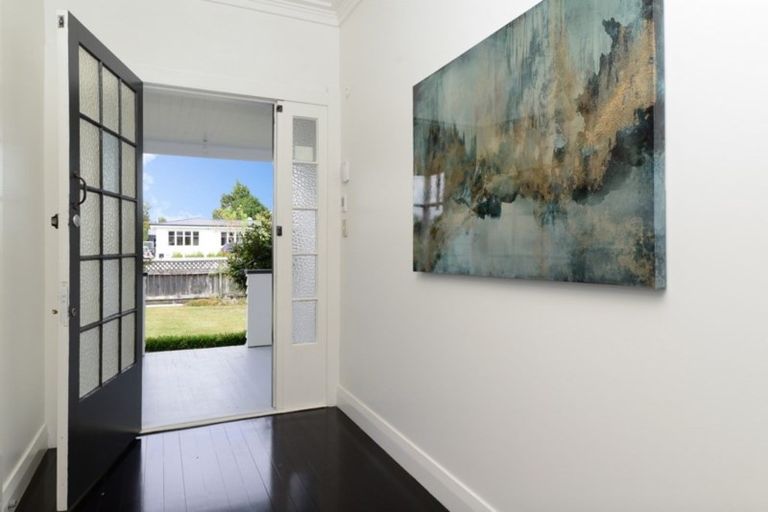 Photo of property in 19 Gillies Avenue, Claudelands, Hamilton, 3214