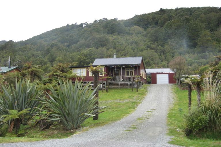 Photo of property in 34 Herd Street, Dunollie, Runanga, 7803