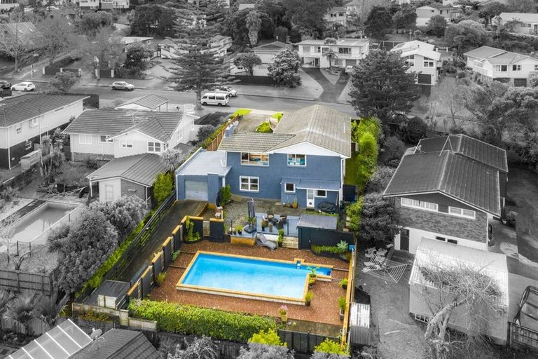 Photo of property in 42 Lynden Avenue, Hillcrest, Auckland, 0627