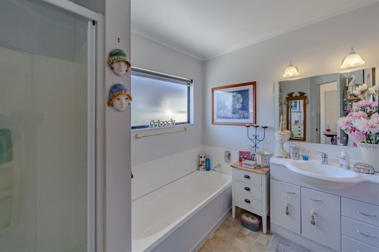 Photo of property in 24a Nuffield Avenue, Marewa, Napier, 4110