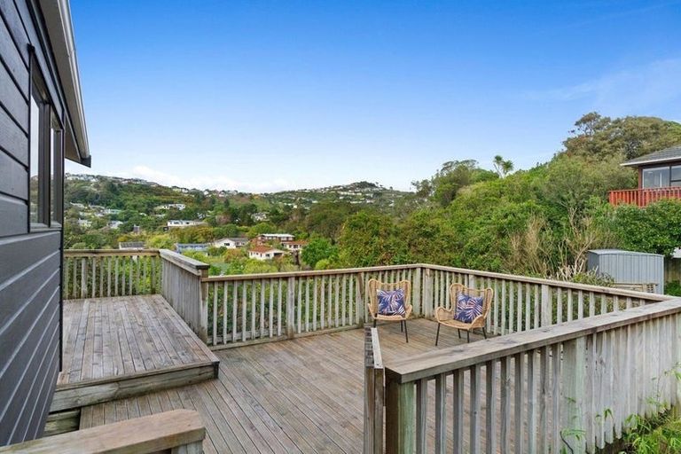 Photo of property in 64 Bassett Road, Johnsonville, Wellington, 6037