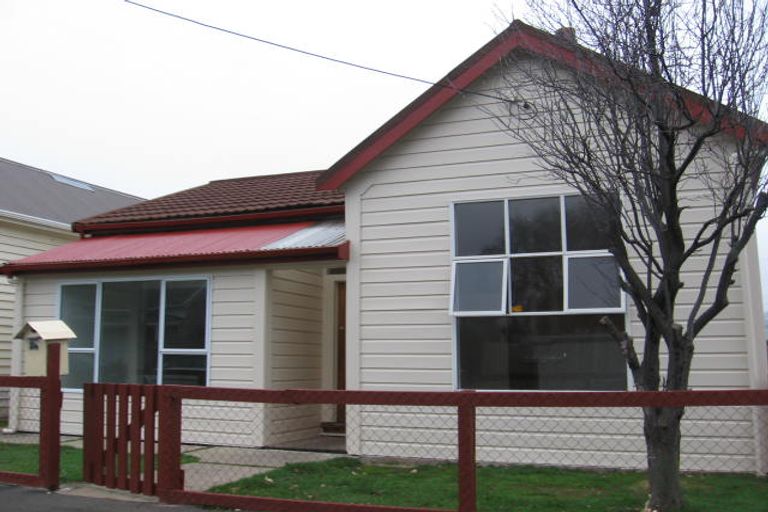 Photo of property in 24 Wesley Street, South Dunedin, Dunedin, 9012