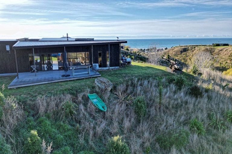 Photo of property in 35 Tama Road, Riversdale Beach, Masterton, 5872