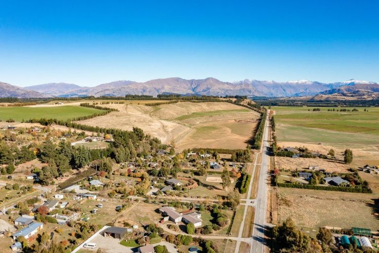 Photo of property in 85 Newcastle Road, Hawea Flat, Wanaka, 9382