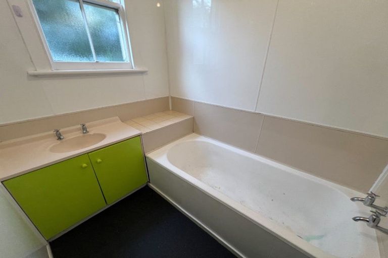 Photo of property in 30 Ada Street, Hokowhitu, Palmerston North, 4410