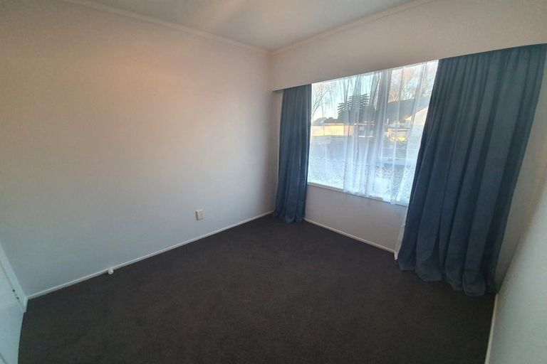 Photo of property in 2/10 Gloaming Place, Conifer Grove, Takanini, 2112