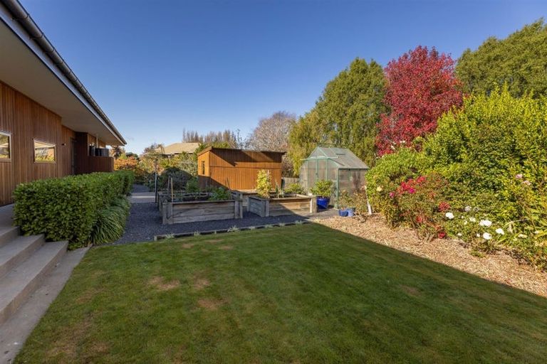 Photo of property in 21 Taunton Green, Papanui, Christchurch, 8052