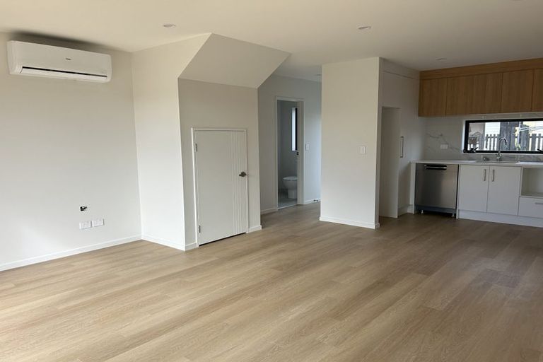 Photo of property in 2 Camp X Place, Whenuapai, Auckland, 0618