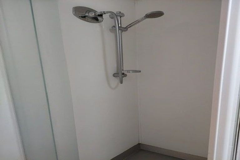 Photo of property in 17/67 Princes Street, Northcote Point, Auckland, 0627