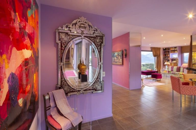 Photo of property in 6 Bracken Street, Arrowtown, 9302