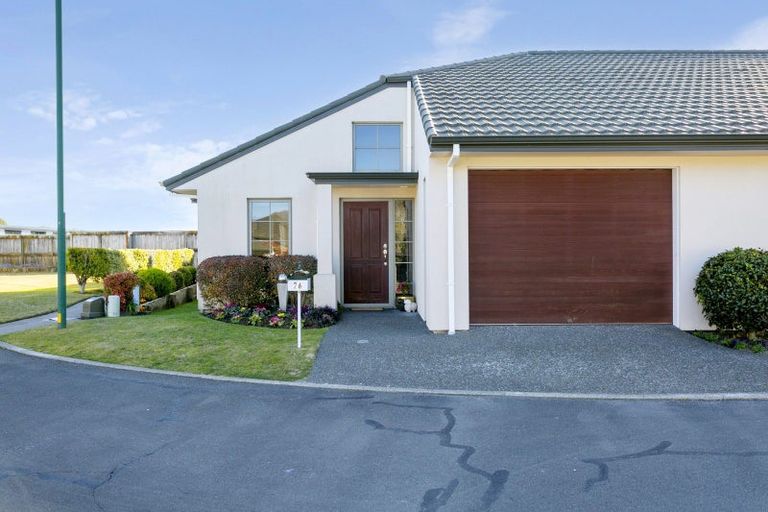 Photo of property in 26 Lakeridge Close, Rangatira Park, Taupo, 3330