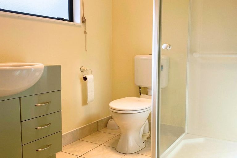 Photo of property in 18 Arlose Place, Westgate, Auckland, 0614