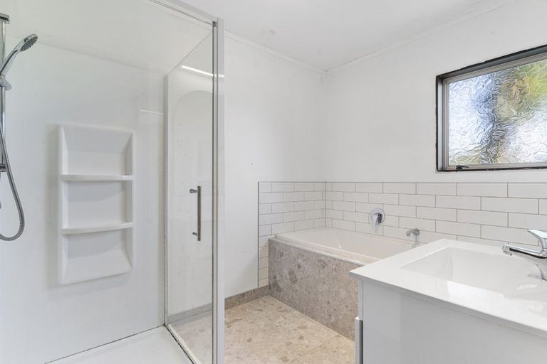 Photo of property in 6b Rawhiti Road, Manly, Whangaparaoa, 0930