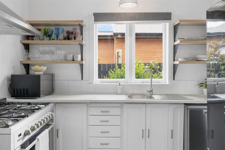 Photo of property in 1 Casey Avenue, Fairfield, Hamilton, 3214