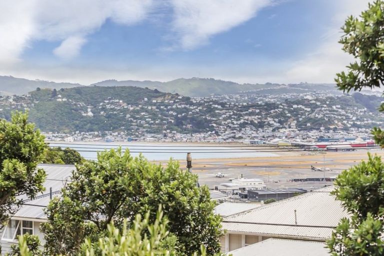 Photo of property in 19 Ahuriri Street, Strathmore Park, Wellington, 6022