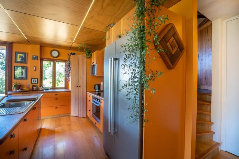 Photo of property in 4 Awaroa Lane, Sumner, Christchurch, 8081