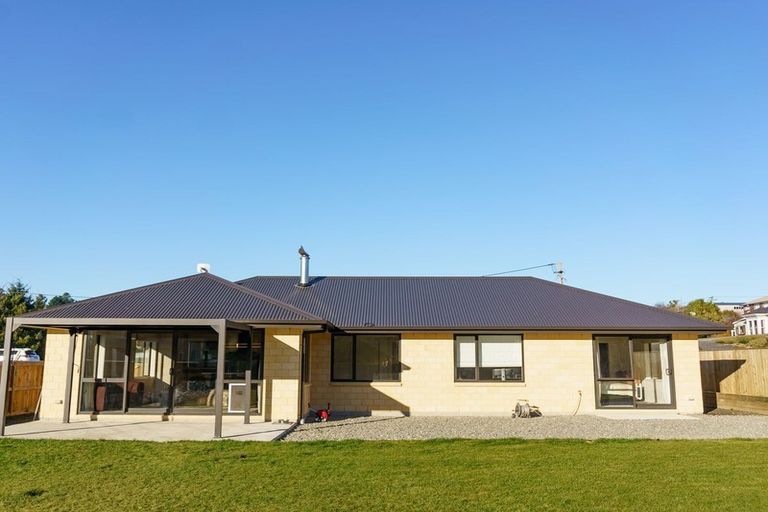 Photo of property in 29 Copinsha Street, Palmerston, 9430