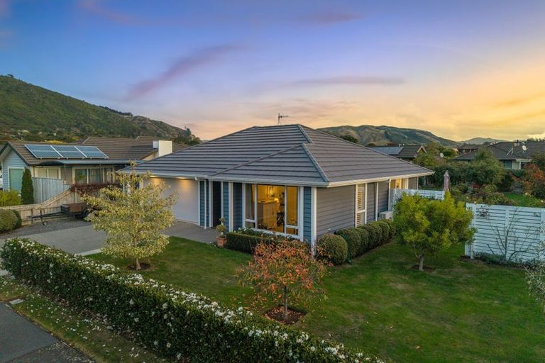 Photo of property in 27 Waipunahau Road, Waikanae, 5036