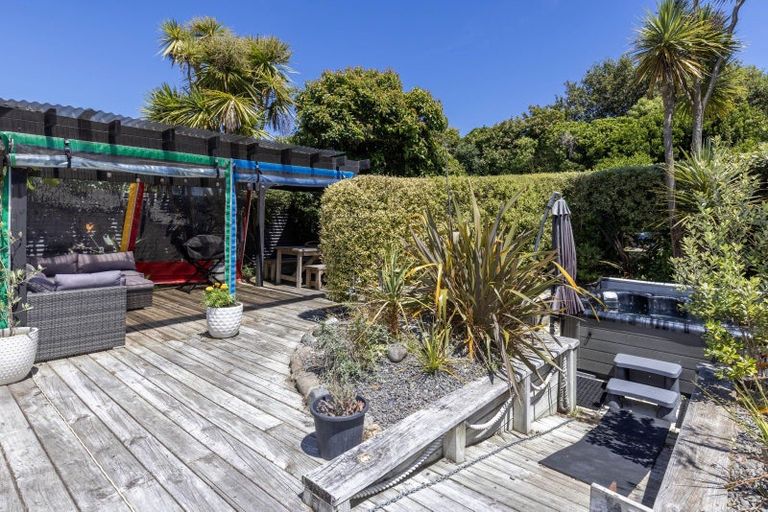 Photo of property in 63 Alexander Road, Raumati Beach, Paraparaumu, 5032