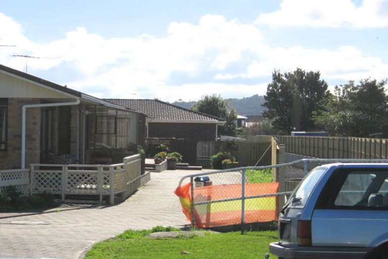 Photo of property in 1/41 Riverside Road, Orewa, 0931